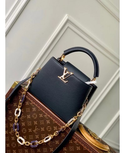 Borsa Capucines BB LOUIS VUITTON