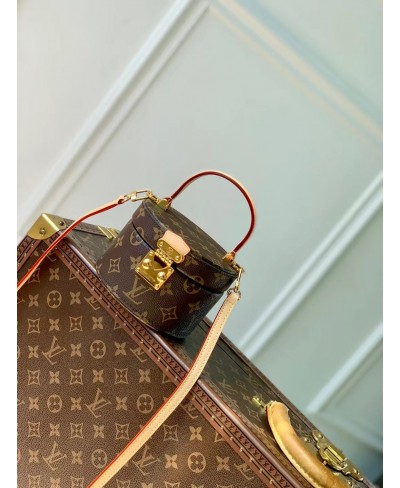 LOUIS VUITTON Scott