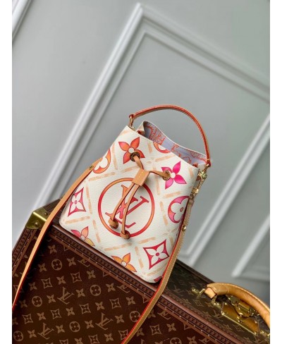 LOUIS VUITTON Néonoé BB