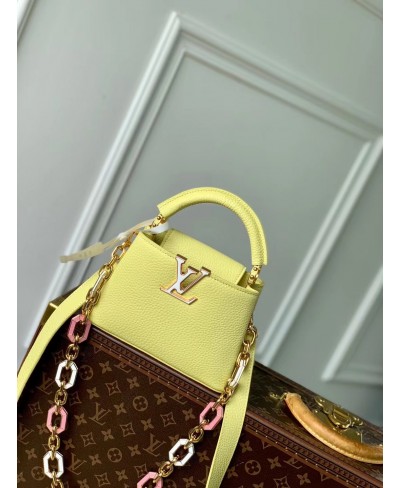 LOUIS VUITTON Capucines Mini