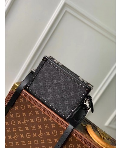 Clutch Box  LOUIS VUITTON