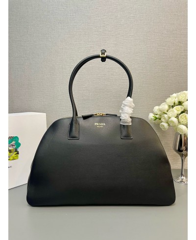 PRADA Large leather tote bag with zipper closure