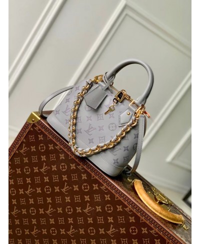 LOUIS VUITTON Alma BB