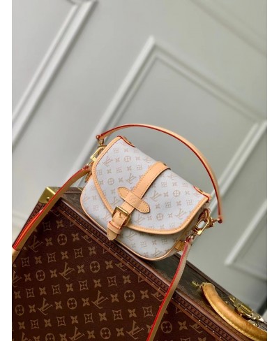 LOUIS VUITTON Saumur BB