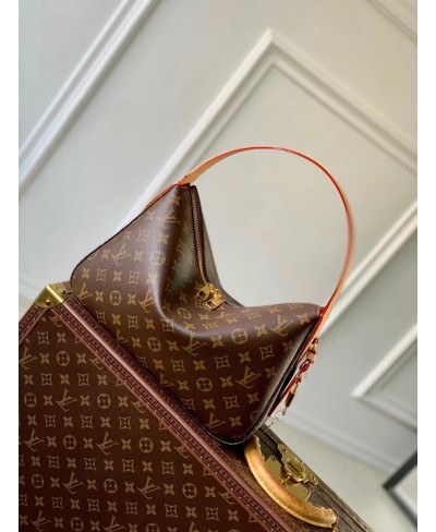 LOUIS VUITTON Slouchy PM