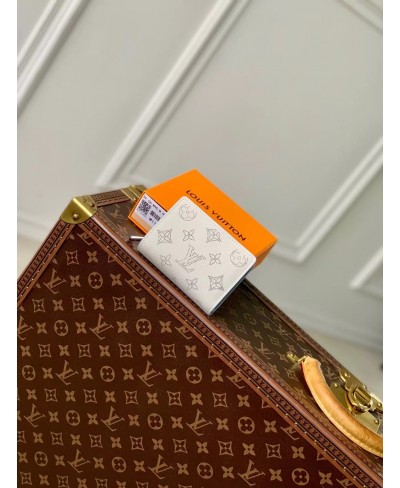 LOUIS VUITTON Cléa Wallet