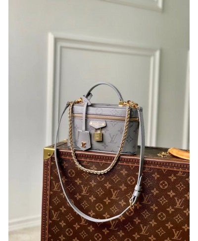 LOUIS VUITTON Vanity Chain Pouch