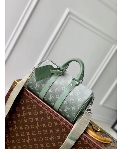 LOUIS VUITTON Keepall Bandoulière 25