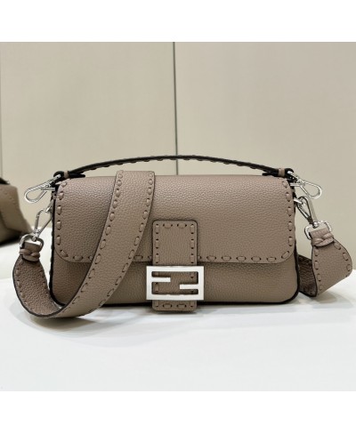 FENDI Baguette