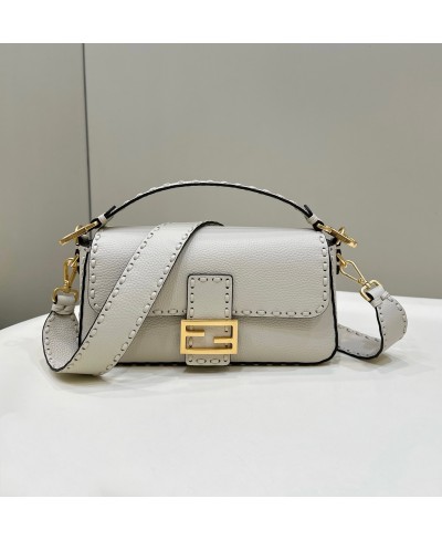 FENDI Baguette