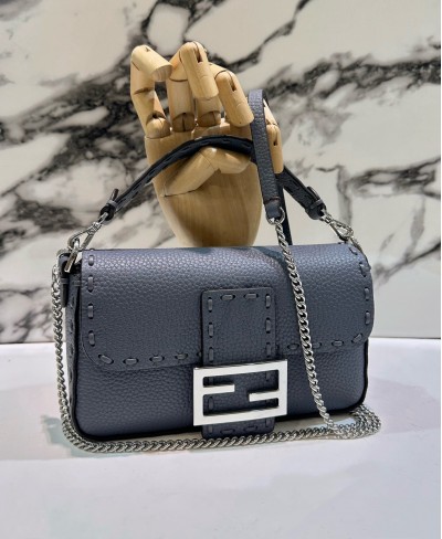 Baguette Mini FENDI