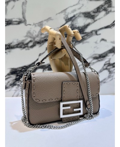 Baguette Mini FENDI