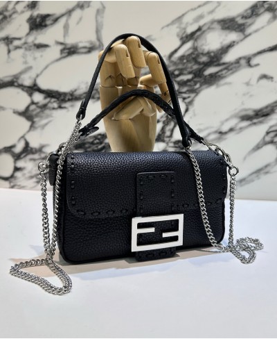 Baguette Mini FENDI