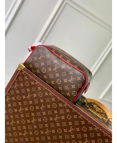 Trousse toilette Dopp Kit LOUIS VUITTON