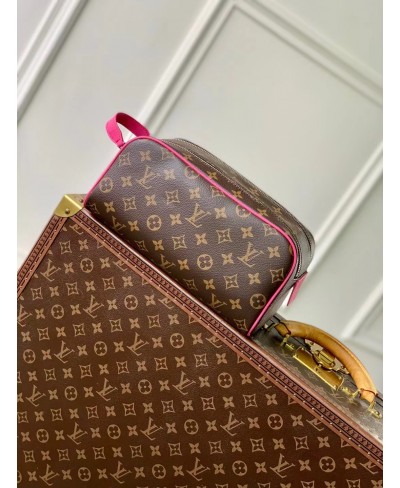 Trousse toilette Dopp Kit LOUIS VUITTON