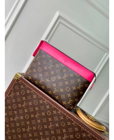 LOUIS VUITTON Pochette Voyage Souple