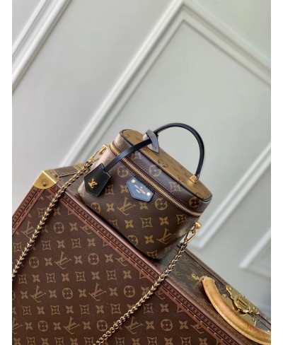 LOUIS VUITTON Vanity PM