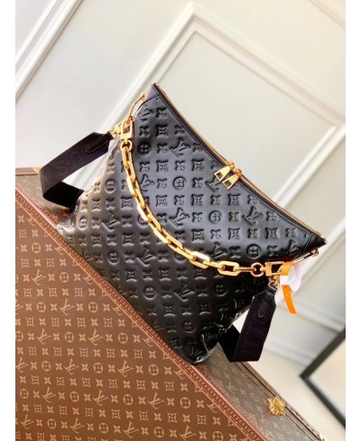 LOUIS VUITTON Coussin Hobo MM