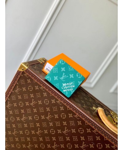 LOUIS VUITTON Multiple Wallet