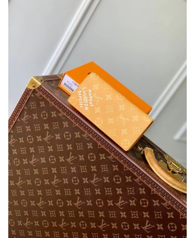 LOUIS VUITTON Brazza Wallet