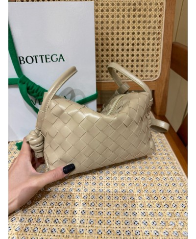 Loop top handle BOTTEGA VENETA