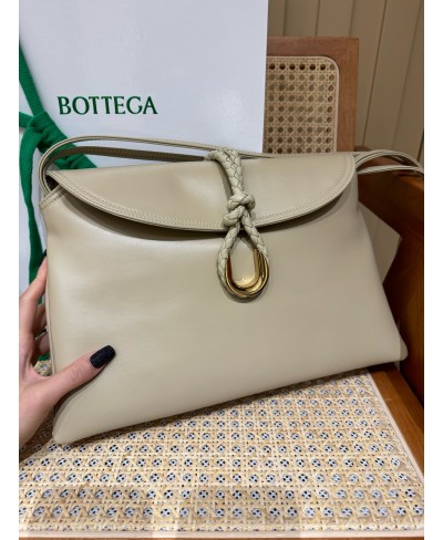 BOTTEGA VENETA Liberta