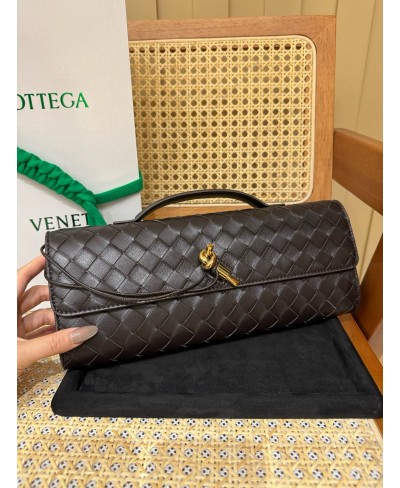 BOTTEGA VENETA Andiamo Clutch