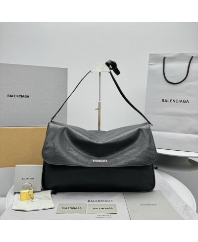 BALENCIAGA Grungy Medium Messenger Bag