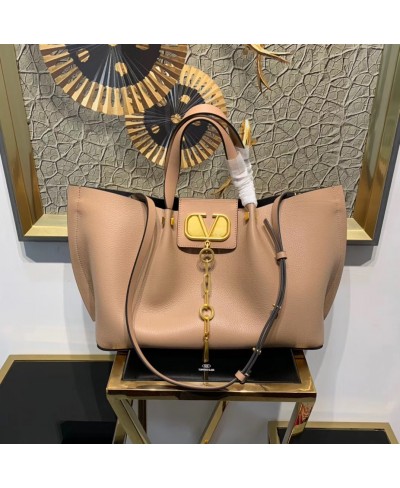 VALENTINO MEDIUM VLOGO ESCAPE GRAINY CALFSKIN SHOPPER.