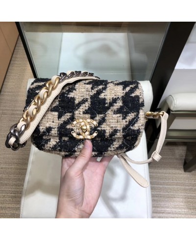 CHANEL 19 Waist Bag