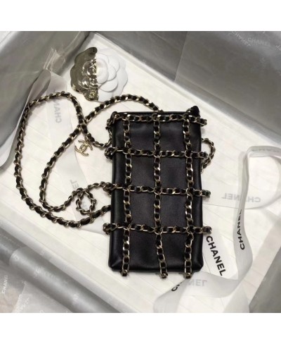 CHANEL Clutch With Chain