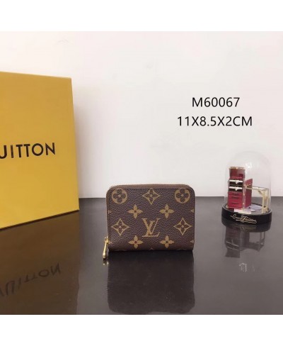 LOUIS VUITTON ZIPPY COIN PURSE