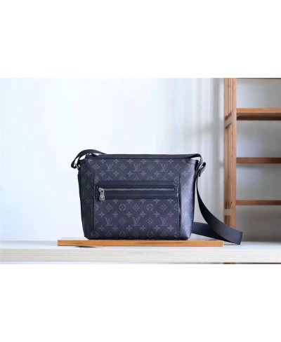 LOUIS VUITTON ODYSSEY MESSENGER PM