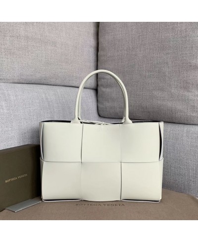 TOTE ARCO BOTTEGA VENETA