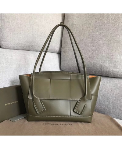 BOTTEGA VENETA MEDIUM ARCO