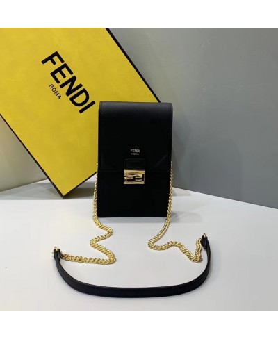 FENDI VERTICAL WALLET ON CHAIN KAN U