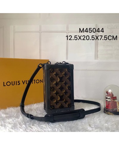 BORSA VERTICAL SOFT TRUNK LOUIS VUITTON