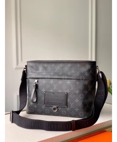 LOUIS VUITTON BESACE ZIPPÉE