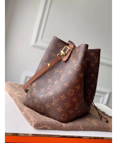 NÉONOÉ MM LOUIS VUITTON