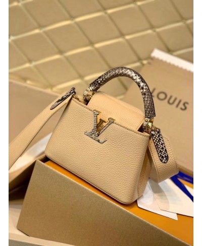 LOUIS VUITTON CAPUCINES MINI