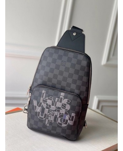 LOUIS VUITTON AVENUE SLING BAG