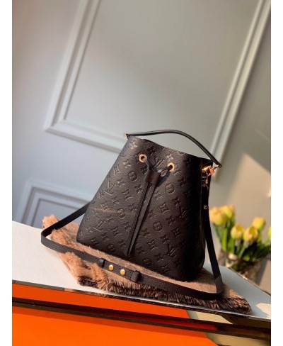 LOUIS VUITTON NÉONOÉ MM