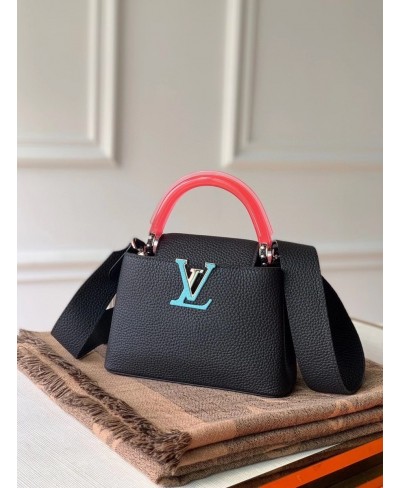 LOUIS VUITTON CAPUCINES MINI