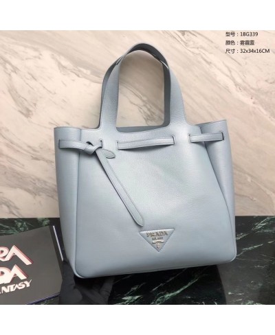 PRADA Leather tote