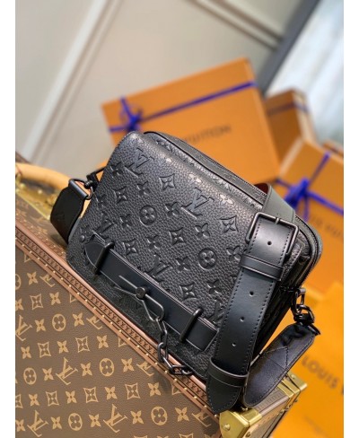 LOUIS VUITTON STEAMER MESSENGER