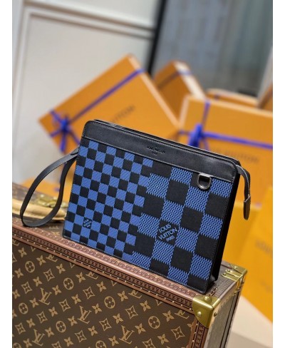 LOUIS VUITTON POCHETTE STRUTTURATA