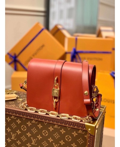 LOUIS VUITTON RENDEZ-VOUS