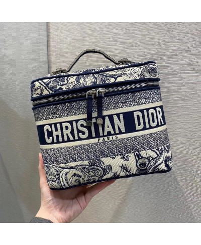 CHRISTIAN DIOR DIORTRAVEL VANITY CASE