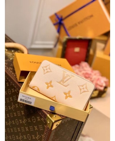 LOUIS VUITTON ZIPPY WALLET