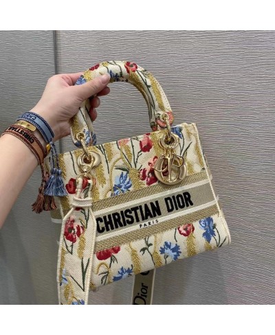 CHRISTIAN DIOR MEDIUM LADY D-LITE BAG